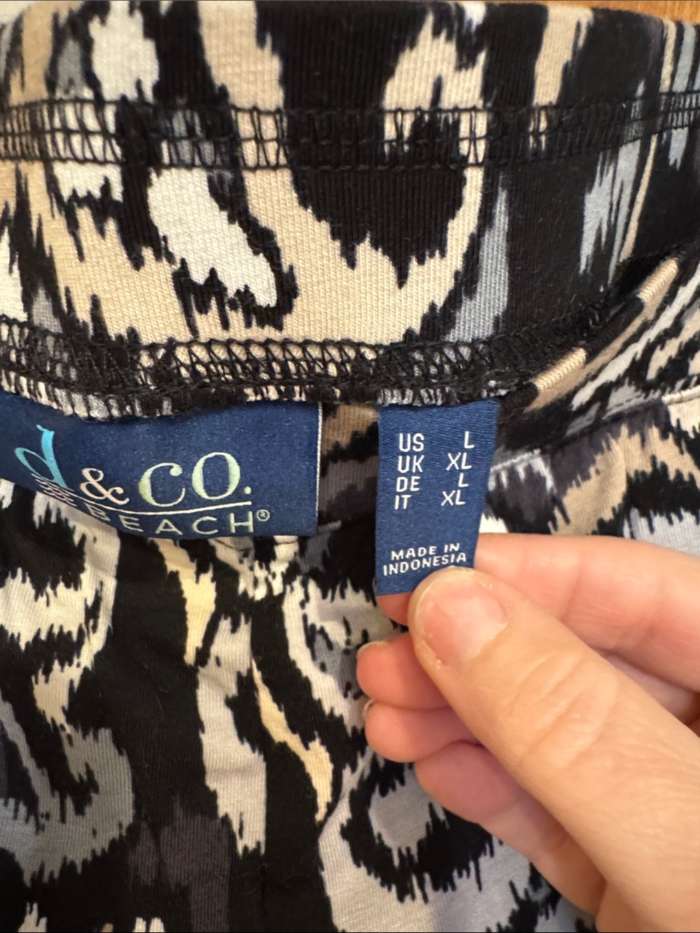 Denim and Co Beach Cropped Wide-Leg Pants -Black Paisley. - Picture 2 of 6